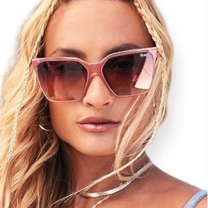 QUAY AUSTRALIA Level Up Sunglasses In Milky Rose Frame Navy Rose Lenses 100% UV